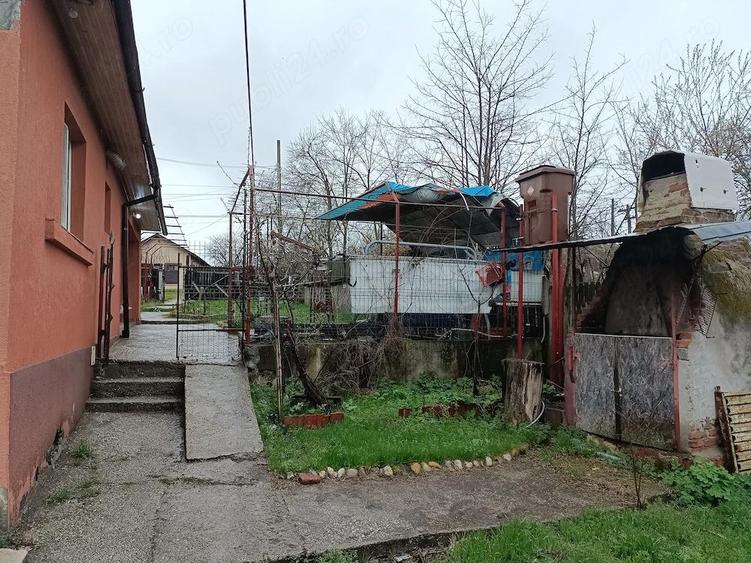 Casa la tara...curte, gradina, dependin?e - 2