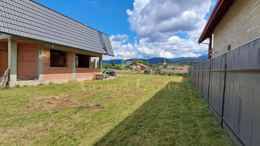 Casa moderna la rosu in Cristian - 6