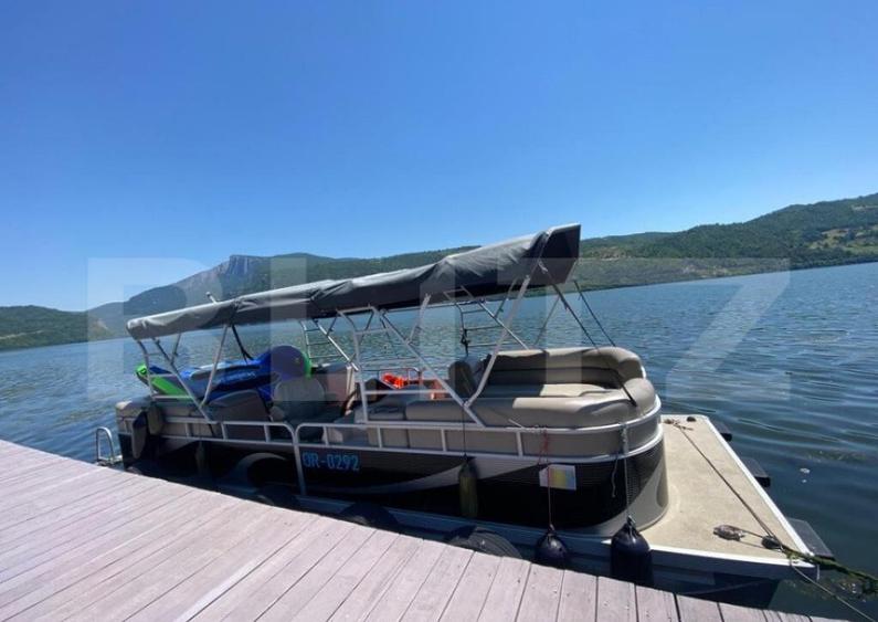 Pensiune 360 mp utili, teren 600 mp, Dubova - 16