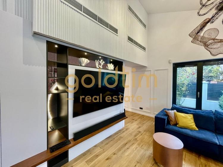 UNICA/ABSOLUT SUPERBA/ VILA INDIVIDUALA/IANCU NICOLAE/CURTE GENEROASA - 26