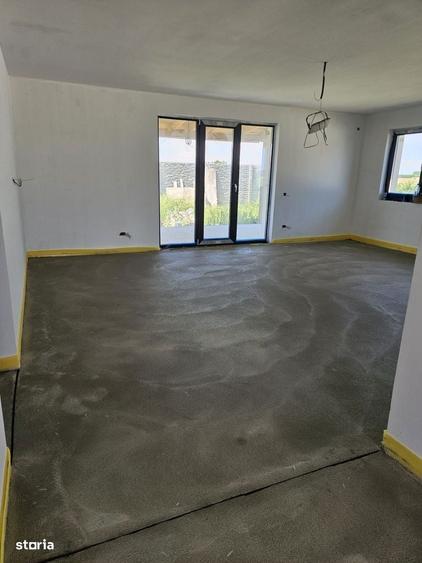Casa noua cu 4 camere, 380mp teren, lac - 8