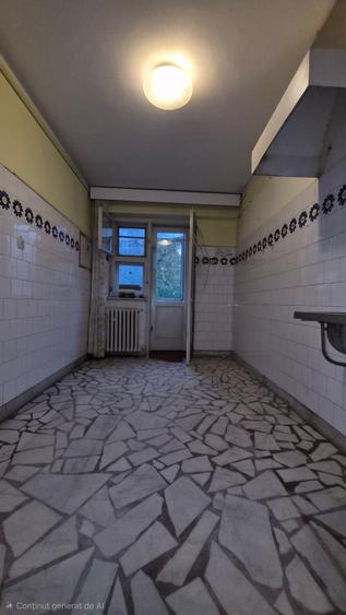 Tomis 1 - ap 3 cam, et 4/4 , gaze la usa (necesita renovare) - 10