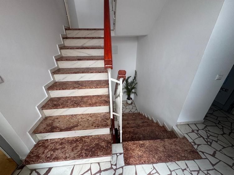 Inchiriere vila P+1+M teren 300mp curte Cotroceni Romniceanu - 6