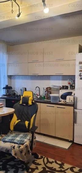 Apartament cu 2 camere, decomandat - zona Tractortul - 8