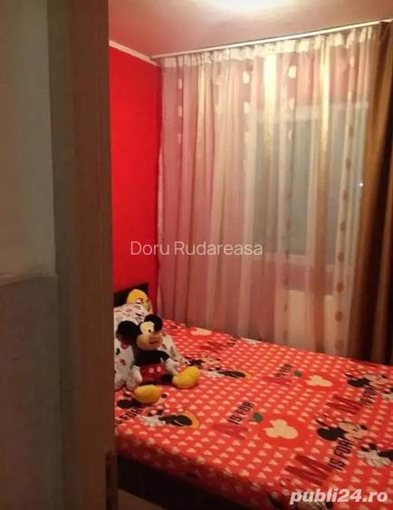 Vand apartament 4 camere