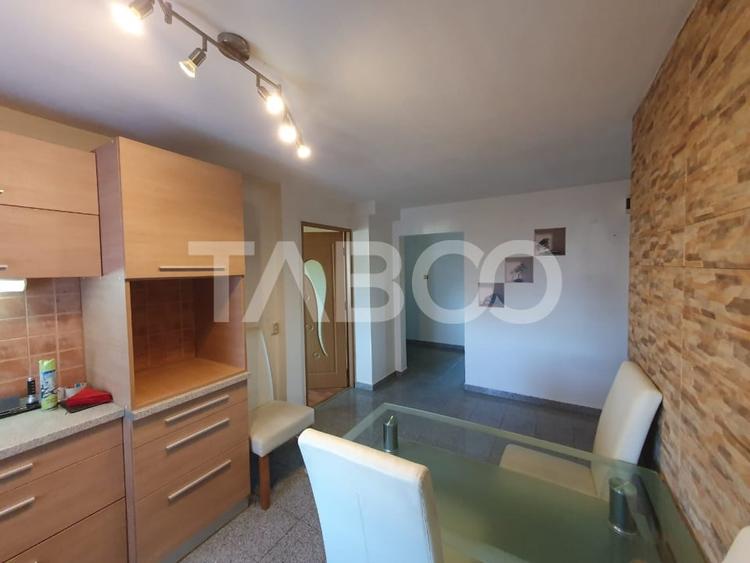 Apartament 3 camere decomandat 80 mp + 2 balcoane zona Teiului - 2