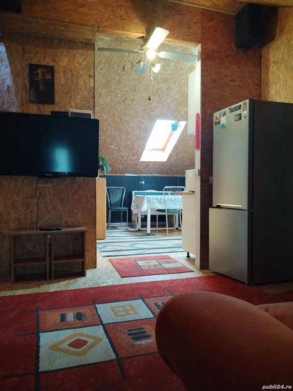 Inchiriez apartament 2cam.situat la etaj in vila la curte in Dumbrava-Rosie. - 2