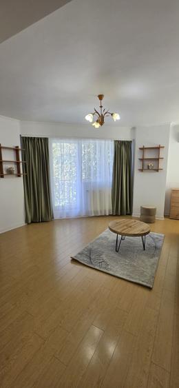 Apartament cu 2 camere decomandat în Panduri