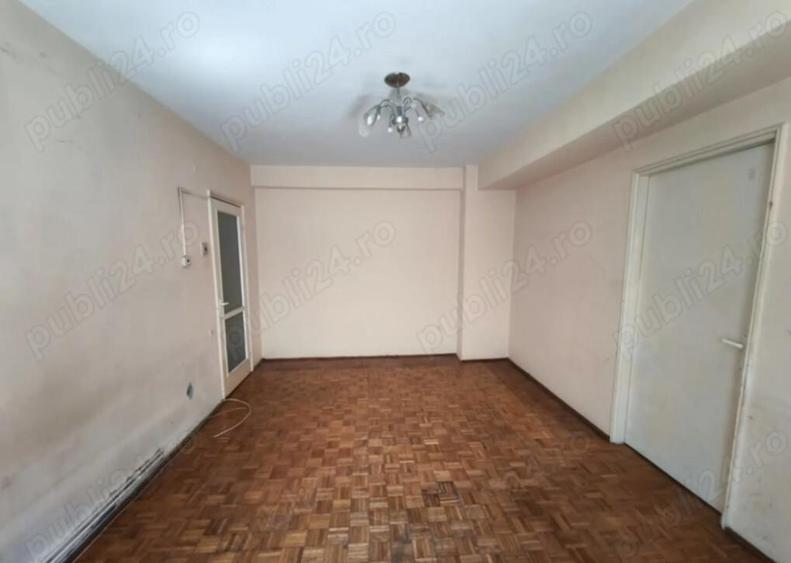 Apartament 2 camere, semidecomandat - zona Centru Civic - 2