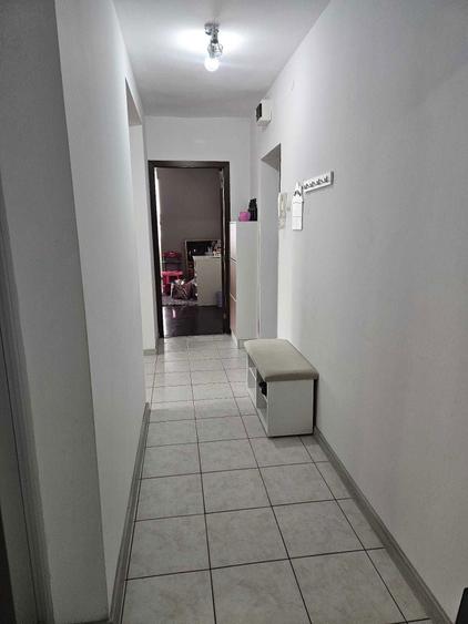 Apartament 2 camere decomandat, zona centrala - 1
