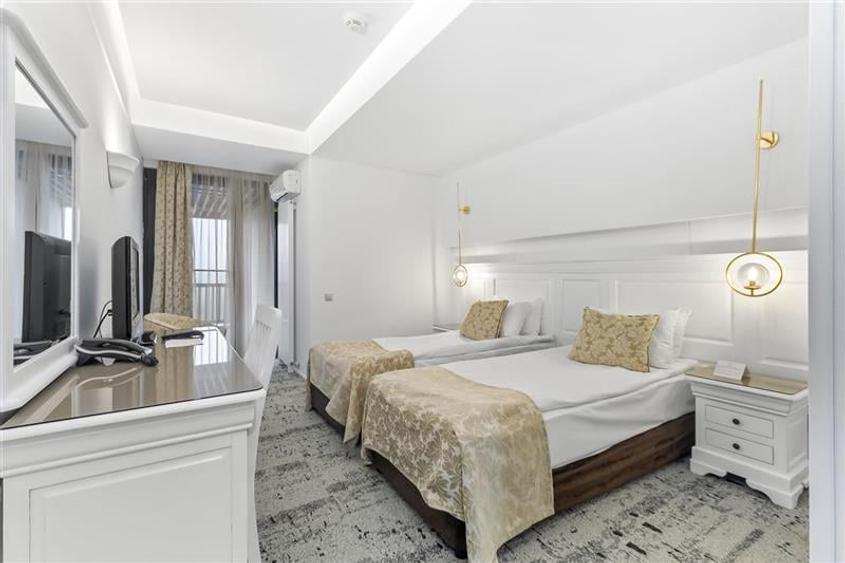 APARTAMENT 3 CAMERE, RECENT RENOVAT IN HOTEL ALPIN, POIANA BRASOV - 7