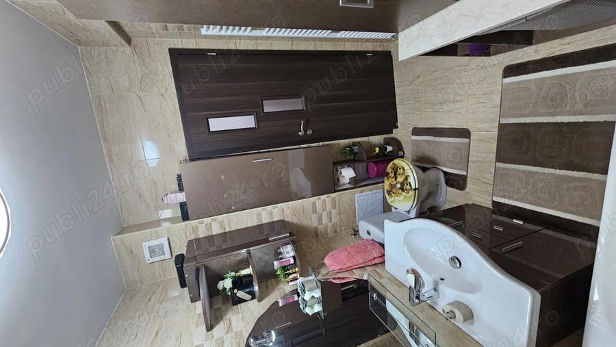 Apartament cu 3 camere de vanzare in Flore?ti zona Terra - 9