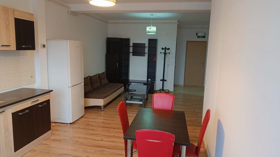 Apartament cu 2 camere semidecomandat, mobilat în Florești