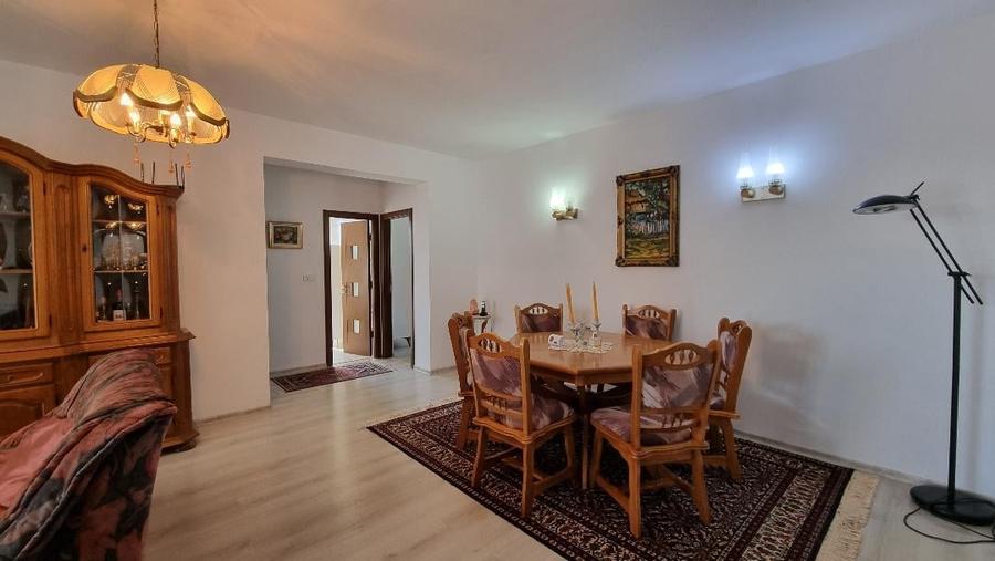 Apartament 3 camere etaj 1 in vila zona Odobescu cu parcare - 6
