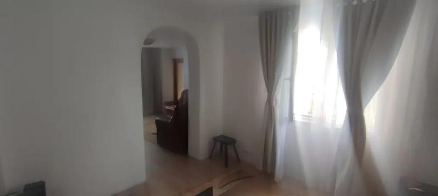 Vand casa cu teren in zona Titu - 4