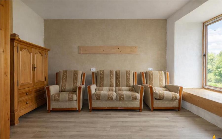 Proprietate autentica, stil traditional:Eco, cu parau pitore - 14