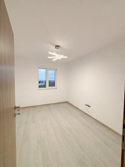 Apartament renovat cu 4 camere, decomandat, zona str. Constantin Brancusi. - 8