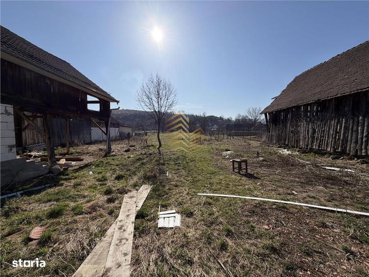 CASA CU 40 ARI INTRAVILAN - 5