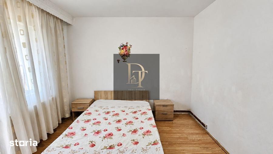 Apartament cu 2 camere decomandat în Tractorul