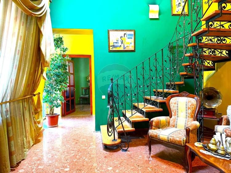 Casa interbelica de vanzare - probabil cea mai frumoasa din Roman - 3