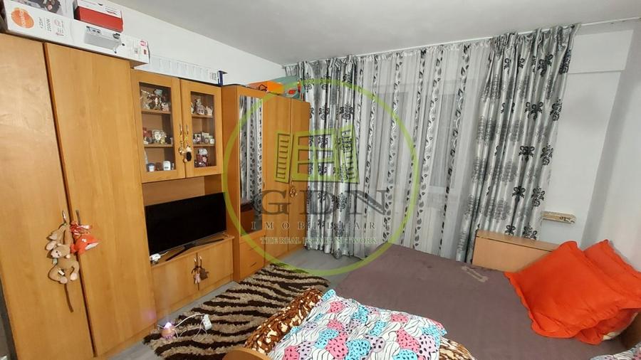 Camera de camin, 20mp, etajul 3, cartier Sarari, zona Liceul Henri Coanda - 1