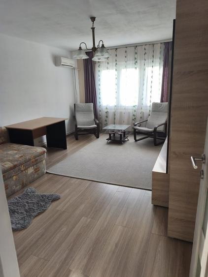 Apartament cu 2 camere decomandat în Bucovina