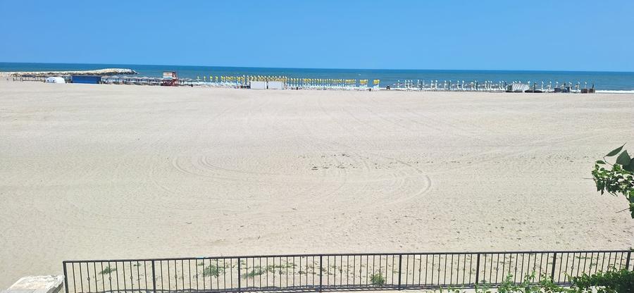 EXCLUSIV - OCAZIE ! EFORIE SUD FRONTAL MARE COMPLEX TURISTIC 3.745 MP. 30 CAMERE - 3