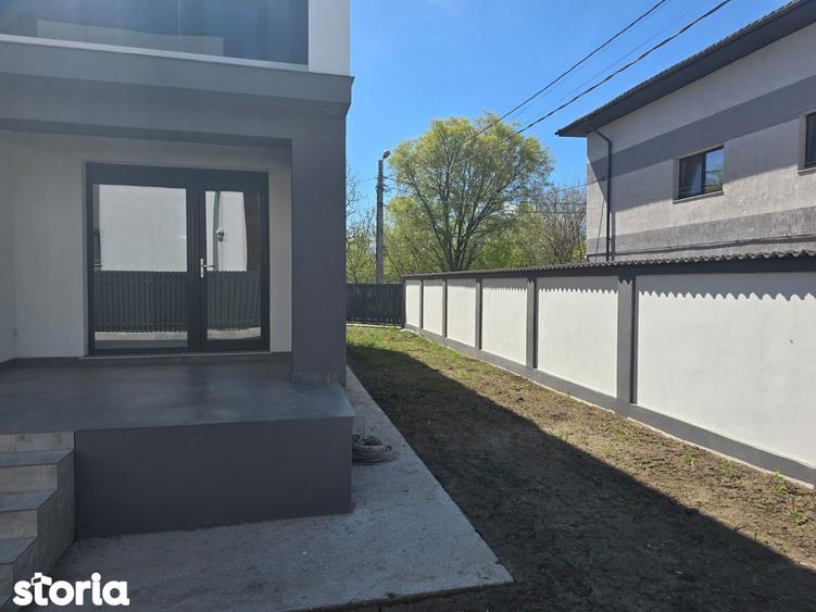 Vila de vanzare in Palazu Mare zona centrala - 11