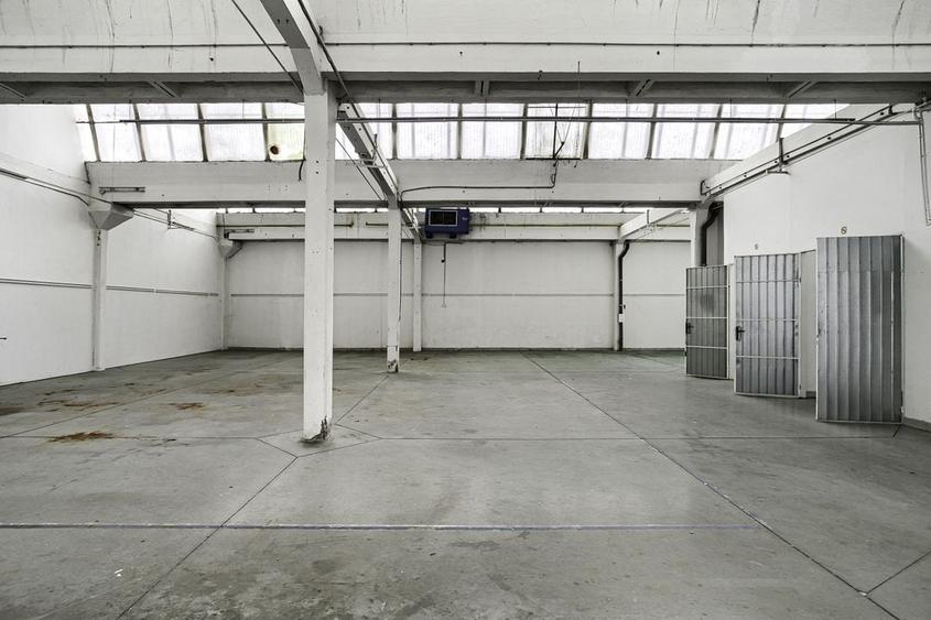 De Inchiriat Hala Industriala în Arad - Zonă Centrala cu Acces TIR - 4