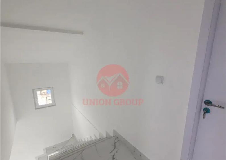 Vila P M La Cheie, Constructie 2025 - Lumina - 9