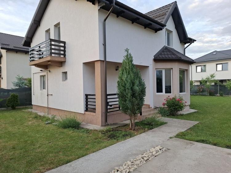 Apartament cu 4 camere decomandat în Corbeanca