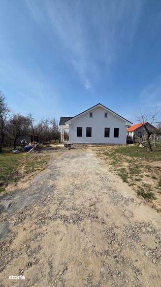 Casă cu 3 camere cu Teren 800 Mp în Viile Satu Mare