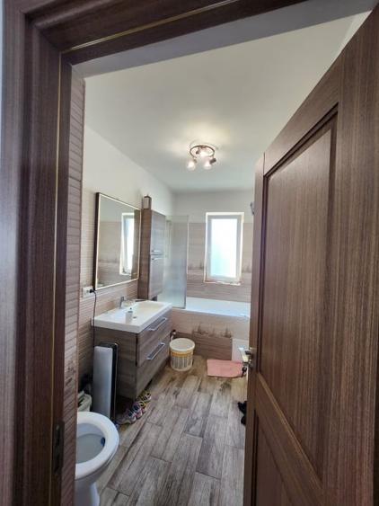 Apartament cu 3 camere 2 parcari, priveliste frumoasa, zona Terra - 6