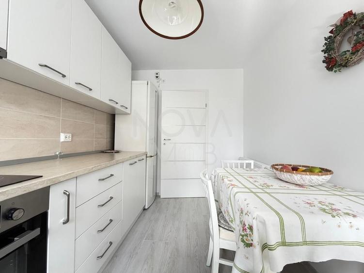 Apartament cu 2 camere semidecomandat, mobilat în Șelimbăr