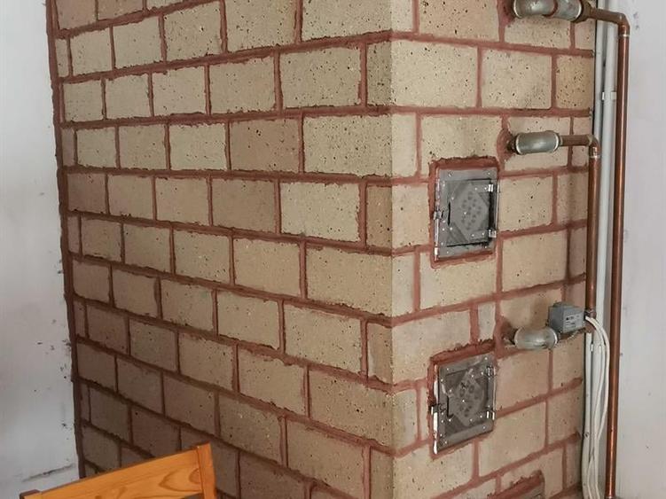 Casă individuală cu 2 camere cu Teren 321 Mp în Central