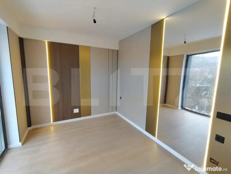 Casă cu 5 camere cu Teren 500 Mp în Popești