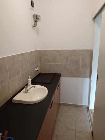 Birou, de 33 mp, în Central