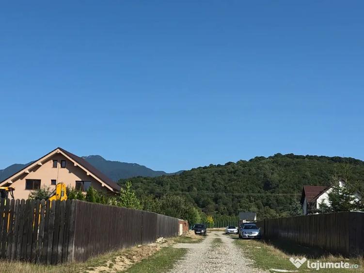Teren de 1000 mp, în Glăjărie