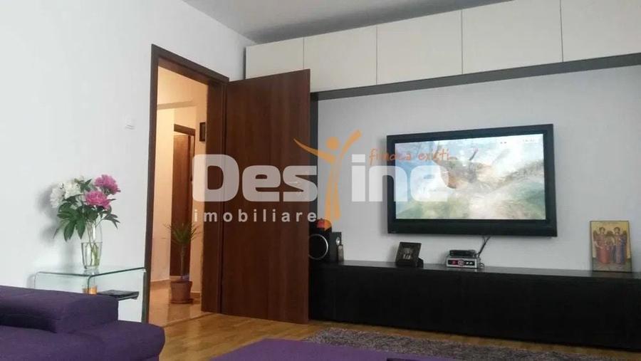 Apartament cu 3 camere decomandat, mobilat în 13 Septembrie