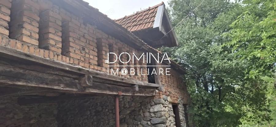 Casă cu 2 camere cu Teren 6770 Mp în Bengești