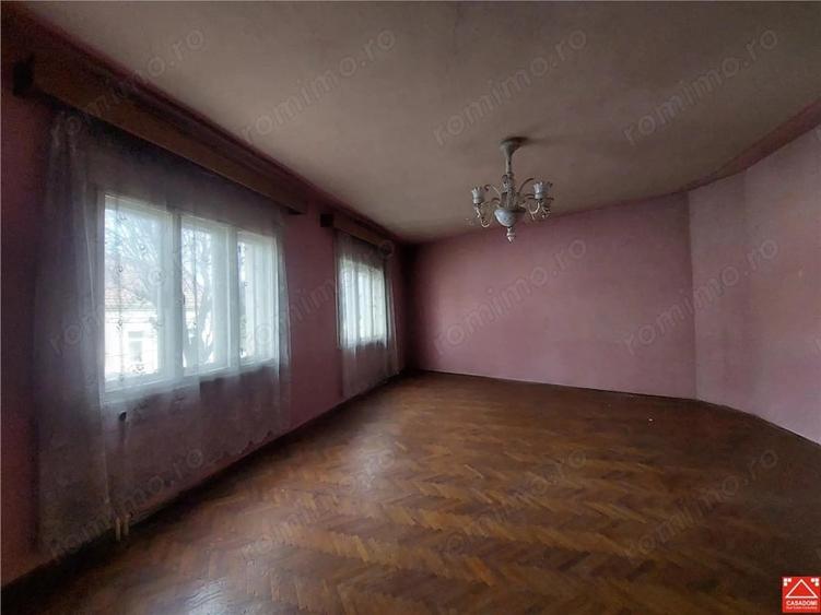 Casa cu spatiu comercial, zona Intim - 10