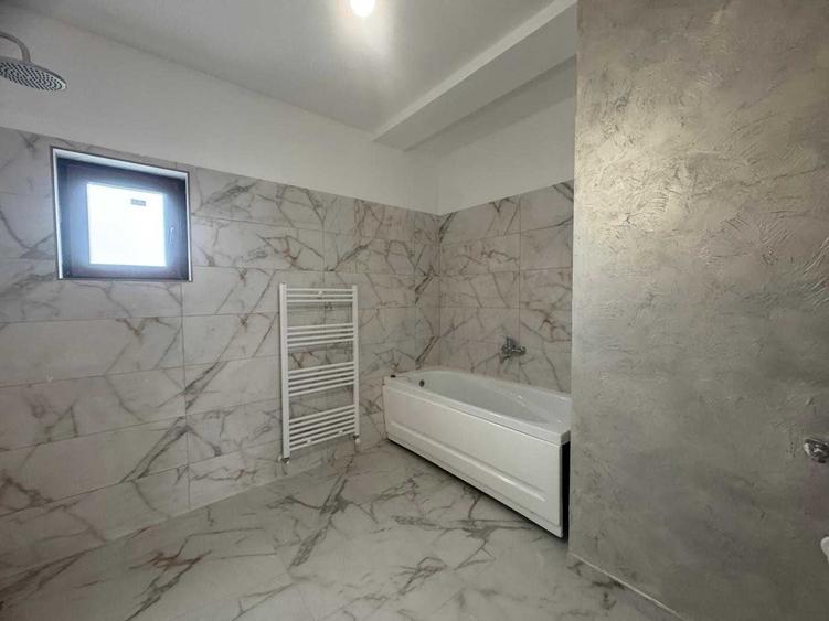 Casă cu 3 camere în Dragșina