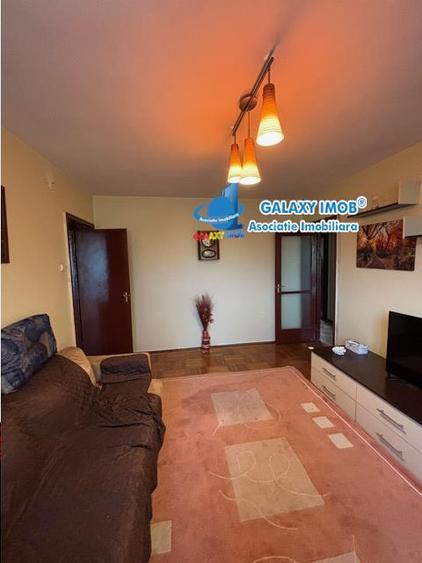 Apartament cu 3 camere semidecomandat, mobilat în Dristor