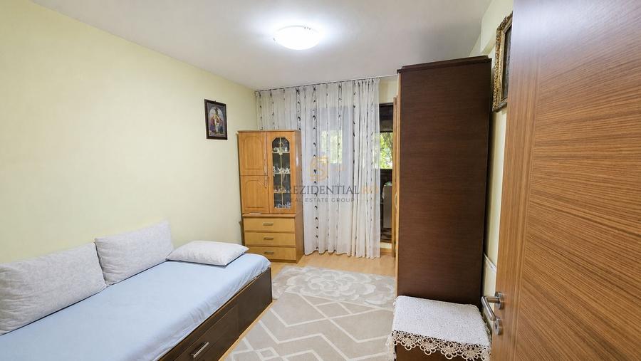 Apartament cu 4 camere semidecomandat, mobilat în Apărătorii Patriei
