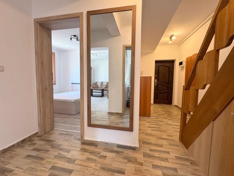 Apartament cu 3 camere decomandat, mobilat în Giroc