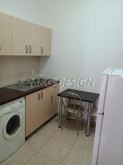 Garsonieră decomandată în Traian