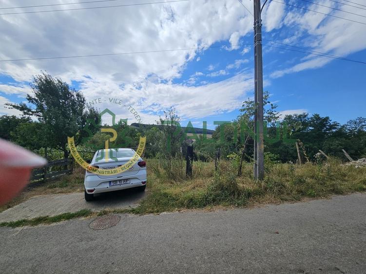 Teren agricol intravilan de 2617 mp, în Loamneș