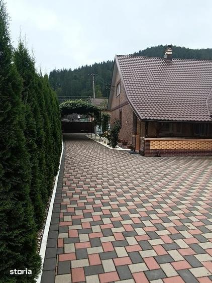 Casă cu 7 camere cu Teren 5200 Mp în Rădăuți