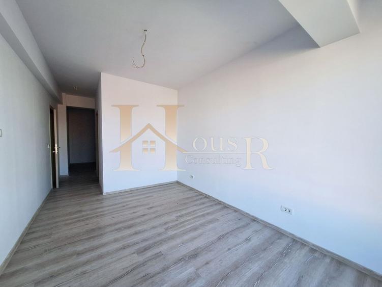 Apartament cu 3 camere decomandat în Girocului