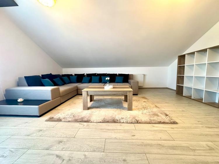 Apartament cu 3 camere decomandat, mobilat în Europa